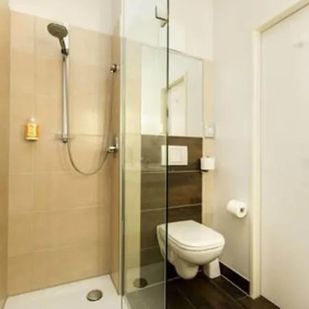 מלון Montana-hotel 3*